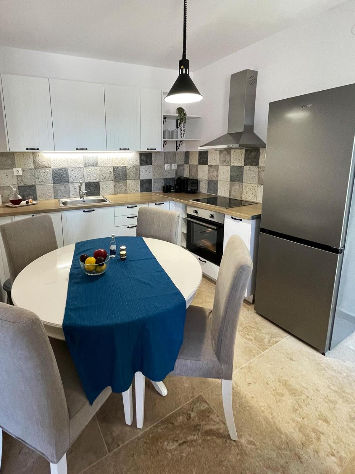 Odysseus Boutique Apartment Ermioni Bagian luar foto