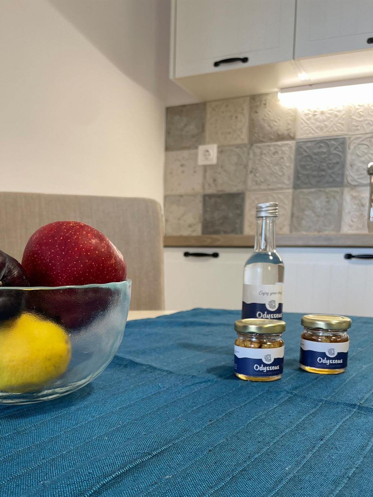 Odysseus Boutique Apartment Ermioni Bagian luar foto